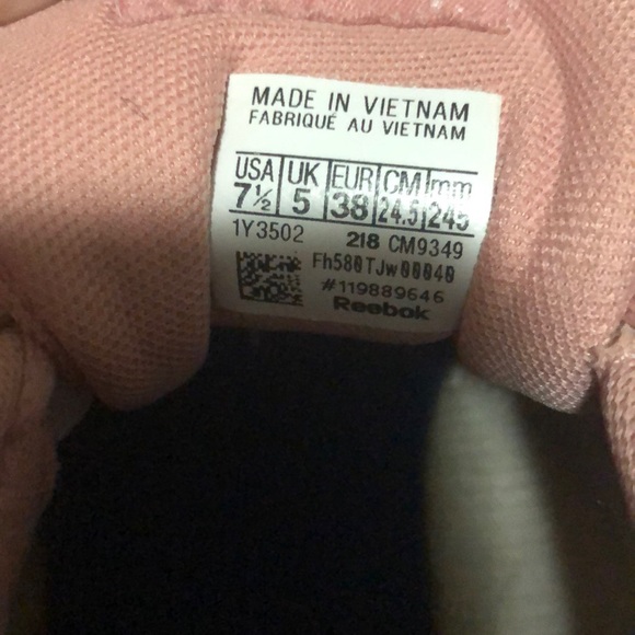 reebok - Picture 3 of 3